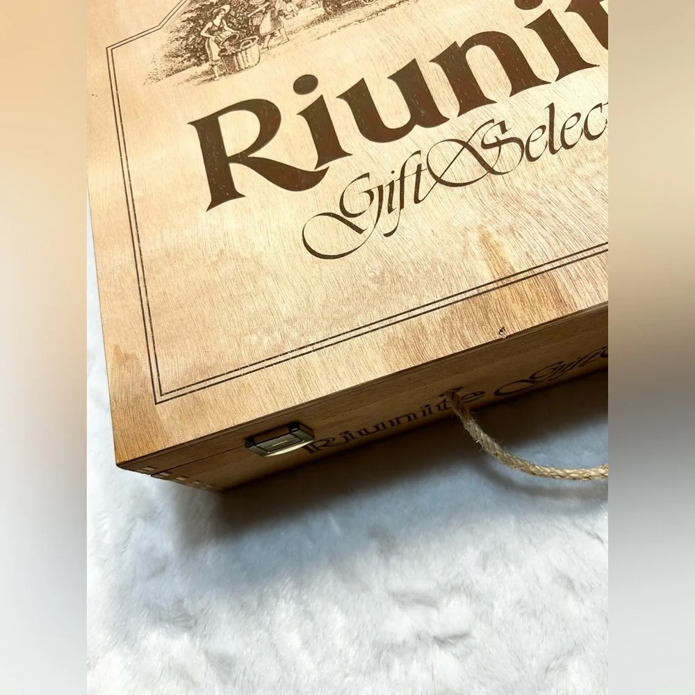Vintage Riunite Wooden Wine Crate Box Storage Crate Made in Italy
